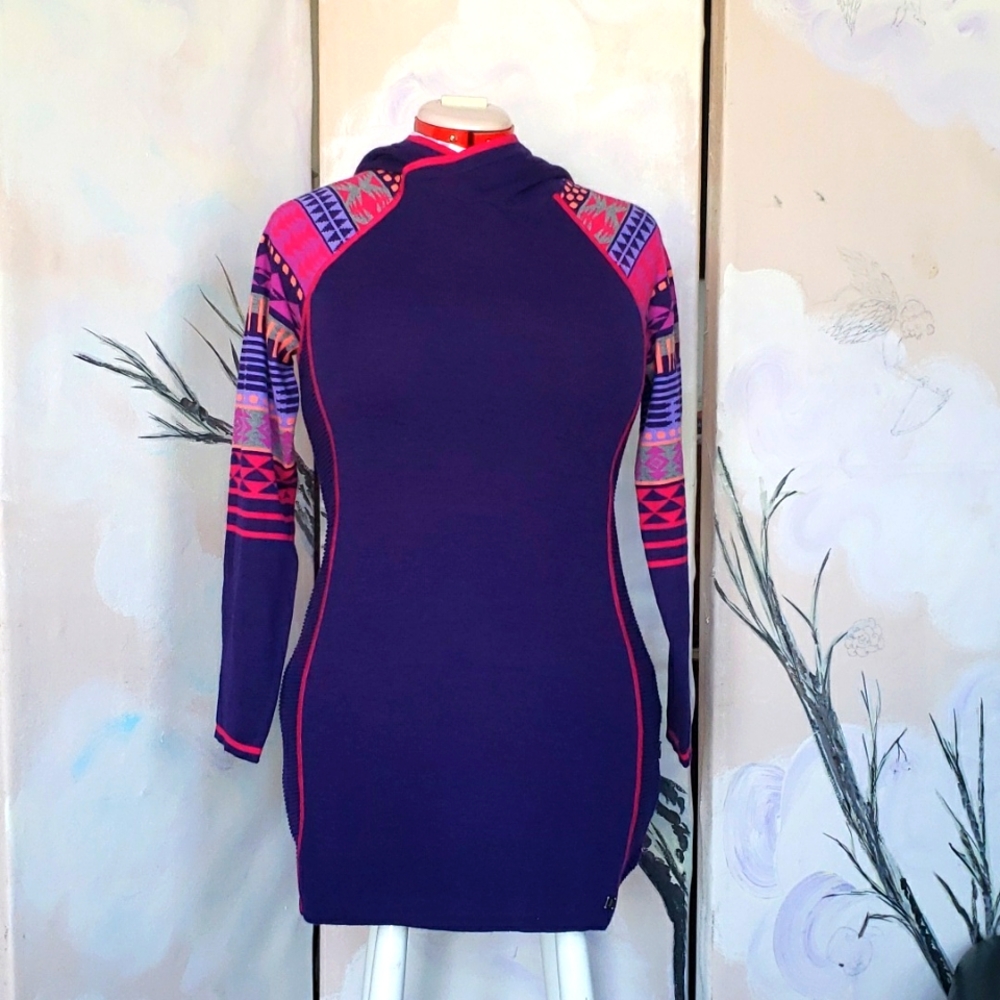 Krimsom and Klover hodded sweater